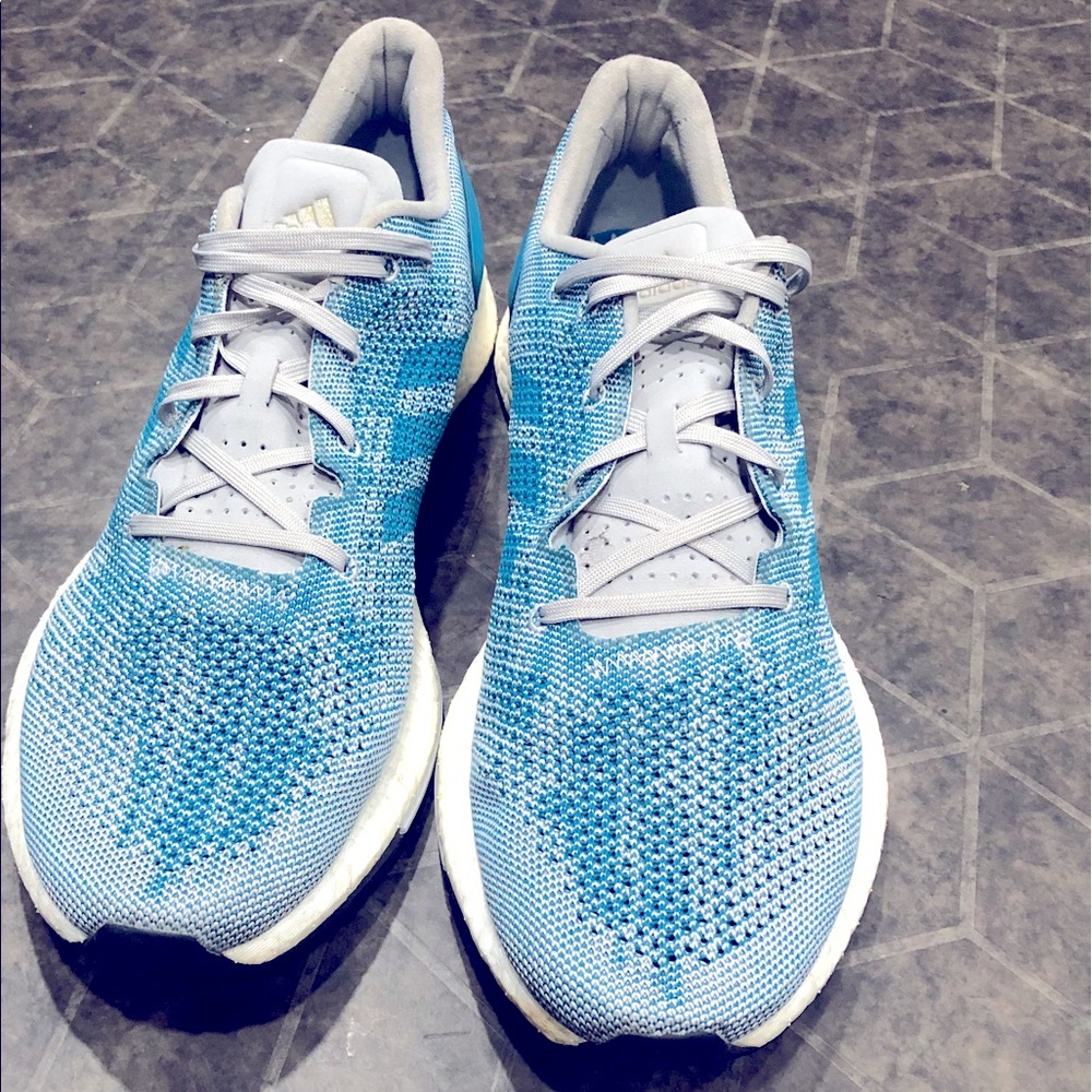 Addidas Ultra Boost - Picture 1 of 9
